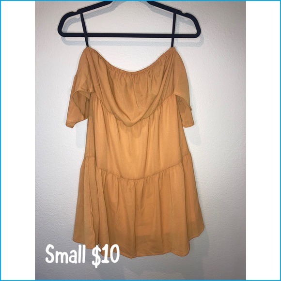 Dresses - Different sizes - Picture 1 of 14